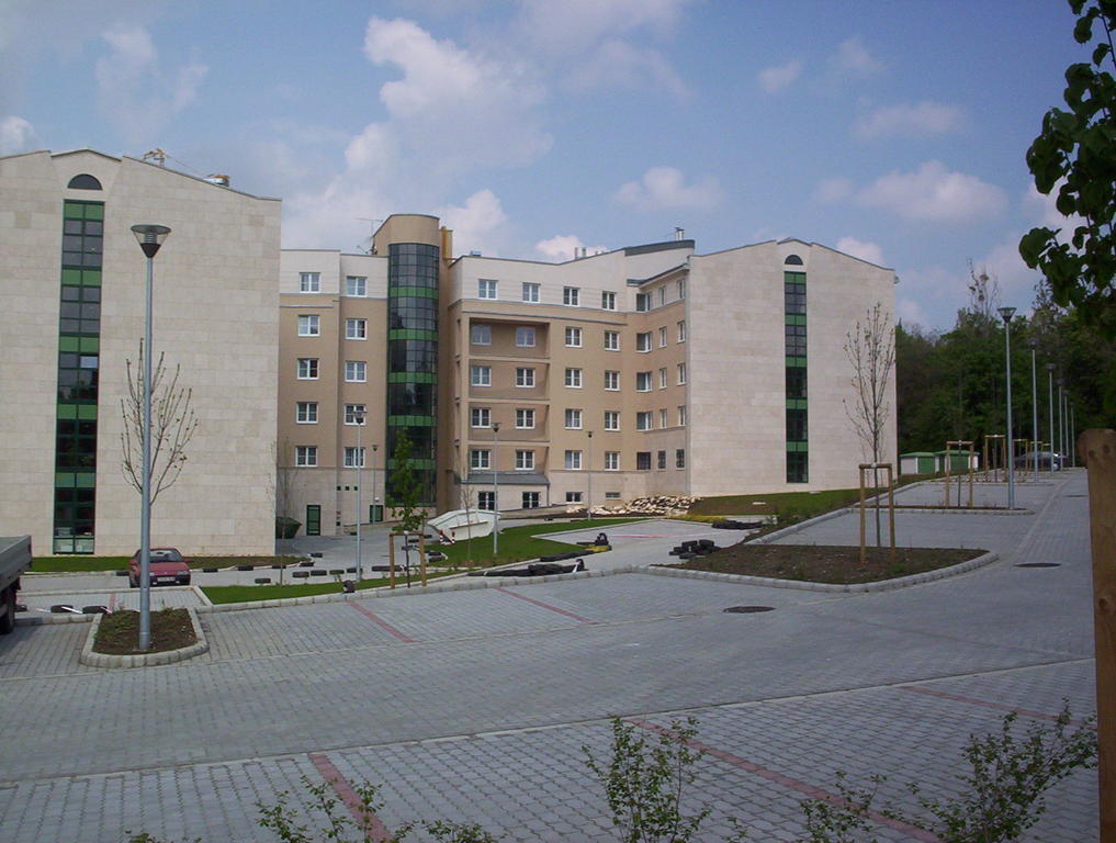 Uni-Hotel Diakotthon Miskolc Exteriör bild