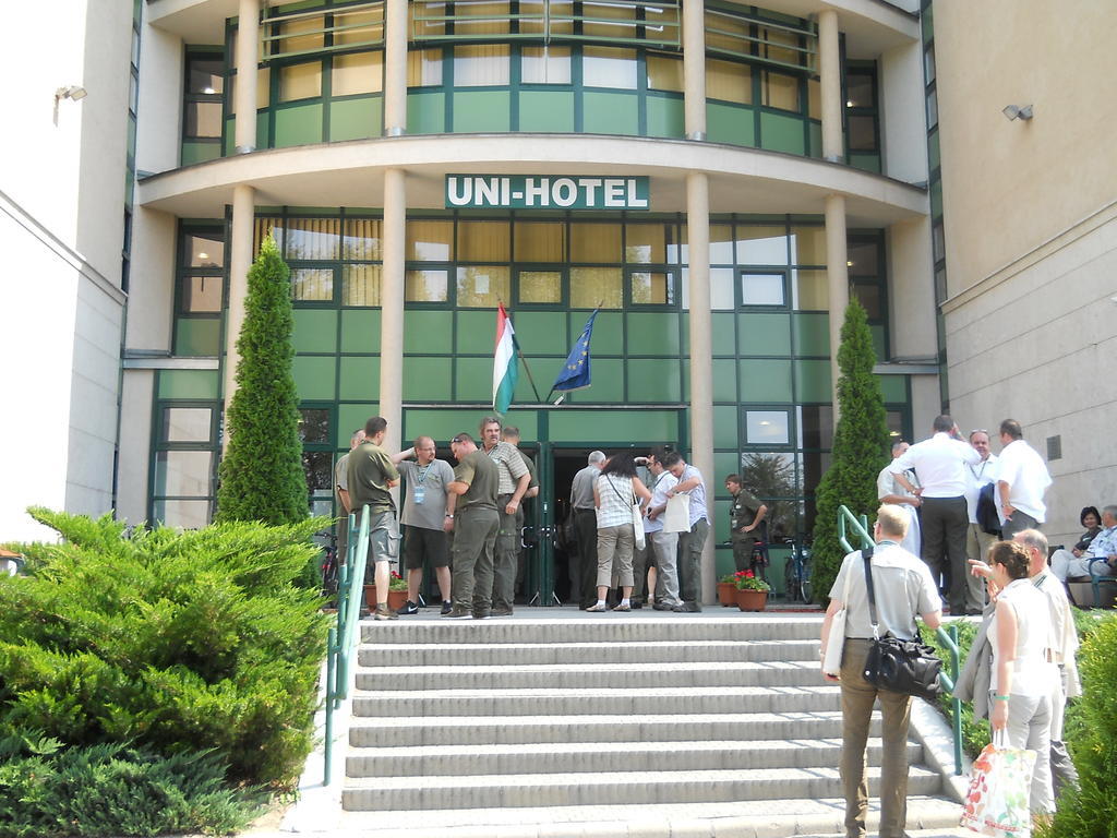 Uni-Hotel Diakotthon Miskolc Exteriör bild